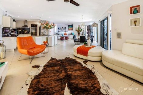 Property photo of 2005 Gracemere Drive Hope Island QLD 4212