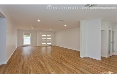 Property photo of 2/457 Prune Street Lavington NSW 2641