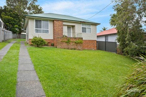 Property photo of 8 Maynes Parade Unanderra NSW 2526