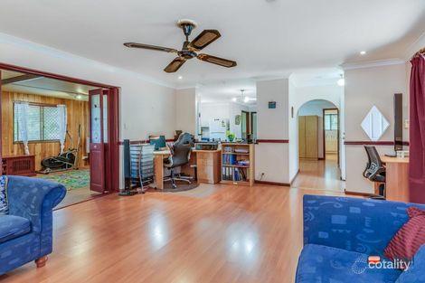 Property photo of 4 O'Brien Place Camillo WA 6111