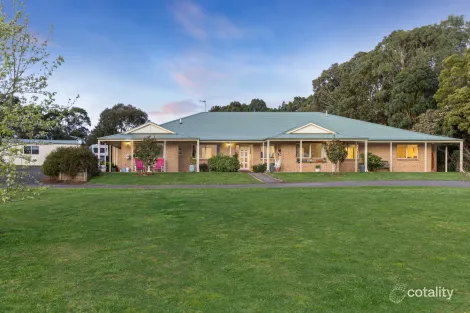 42 Erin Ct, Wallace, VIC 3352