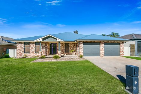 Property photo of 26 Kalinda Place Hillvue NSW 2340