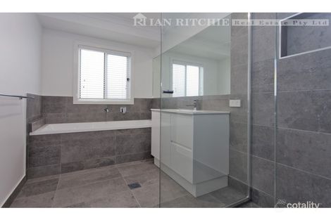 Property photo of 2/457 Prune Street Lavington NSW 2641