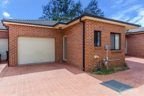 Property photo of 5/133 Toongabbie Road Toongabbie NSW 2146