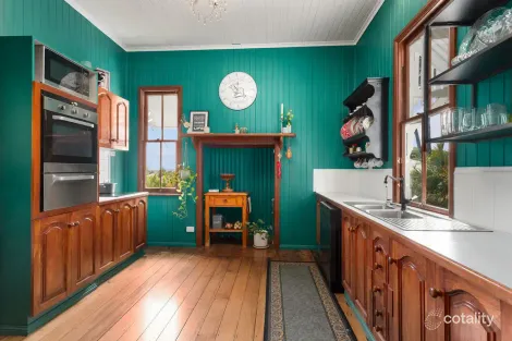 Property photo of 72 Chermside Road Newtown QLD 4305