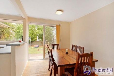 Property photo of 20 Athel Tree Crescent Bradbury NSW 2560