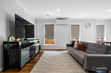 Property photo of 14 Gilfillan Circuit Thornhill Park VIC 3335