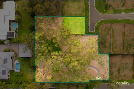 8 Hideaway Ct, Bridgeman Downs, QLD 4035