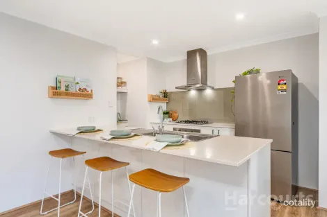Property photo of 2 Zebra Way Banksia Grove WA 6031