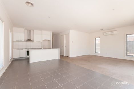 Property photo of 2 Stafford Link Craigieburn VIC 3064