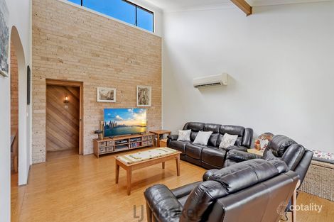Property photo of 94 Glad Gunson Drive Eleebana NSW 2282