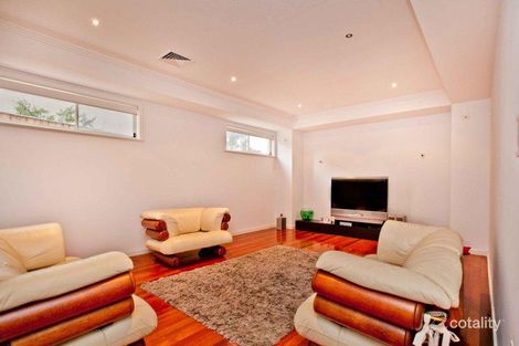 Property photo of 8 Hillier Close Camden Park NSW 2570