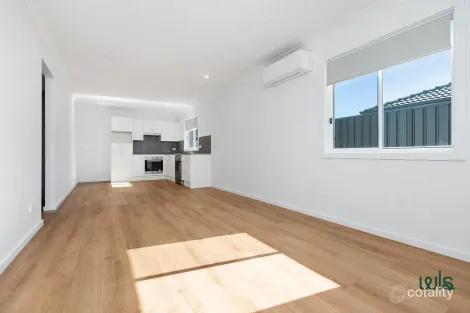 Property photo of 39 Seaside Boulevard Fern Bay NSW 2295