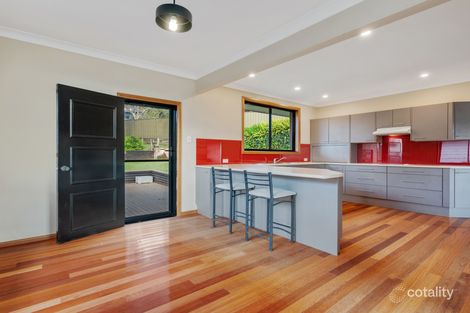 Property photo of 14 Yakaloo Crescent Forresters Beach NSW 2260