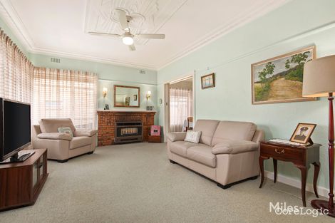 Property photo of 175 Mountain View Parade Rosanna VIC 3084