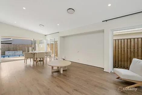 Property photo of 79 Citron Crescent Helensvale QLD 4212