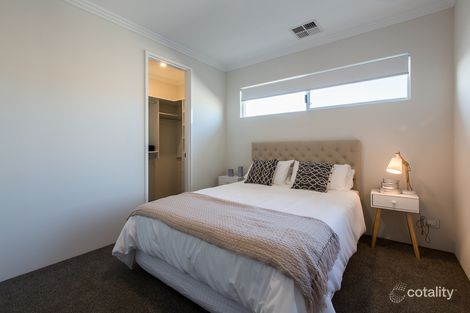 Property photo of 11 Midsummer Avenue Jindalee WA 6036