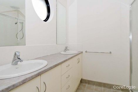 Property photo of 2/26 Bedford Road Ringwood VIC 3134