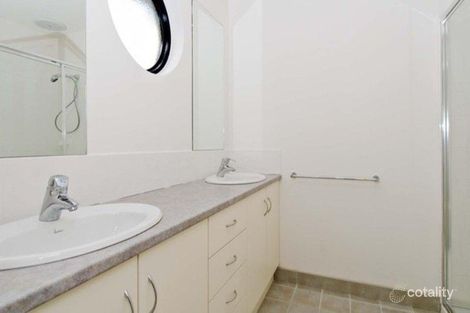 Property photo of 2/26 Bedford Road Ringwood VIC 3134