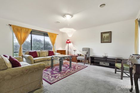 Property photo of 10 Shaftsbury Avenue Berwick VIC 3806