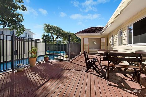 Property photo of 28 Matong Street Hendra QLD 4011