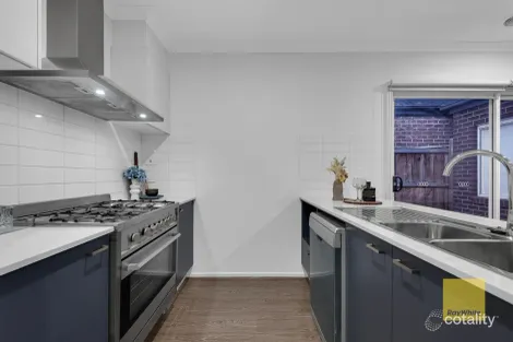 Property photo of 11 Gowar Road Tarneit VIC 3029