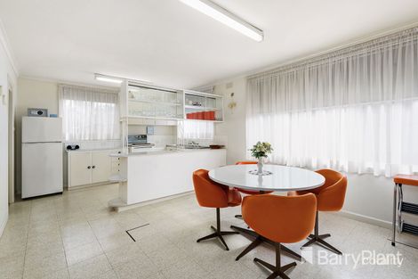 Property photo of 16 Willesden Road Hughesdale VIC 3166