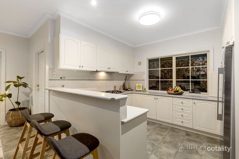 Property photo of 11 Woodlands Avenue Pascoe Vale South VIC 3044