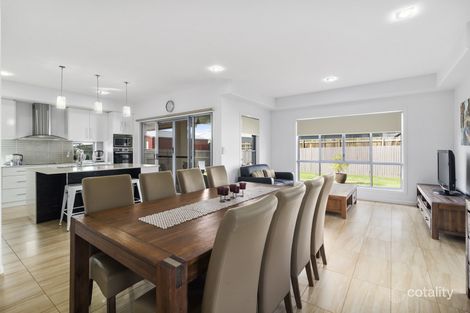 Property photo of 66 Wood Drive Middle Ridge QLD 4350