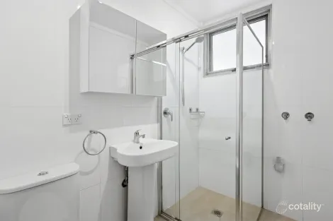 Property photo of 4/17 Surfview Road Mona Vale NSW 2103