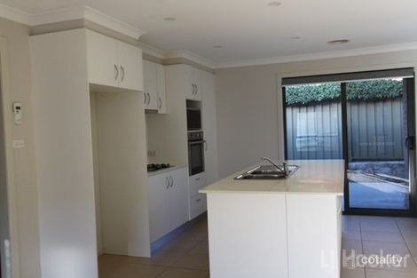 Property photo of 2/8-10 Ernest Street Crestwood NSW 2620