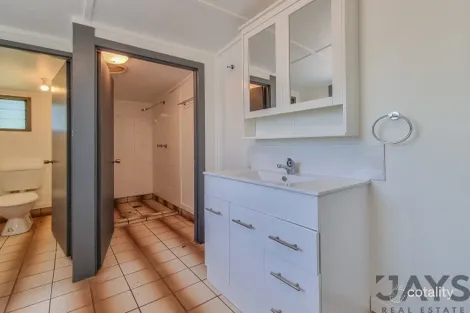 Property photo of 76 Fourth Avenue Parkside QLD 4825