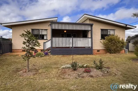 19 BOOTH ST, KINGAROY, QLD 4610