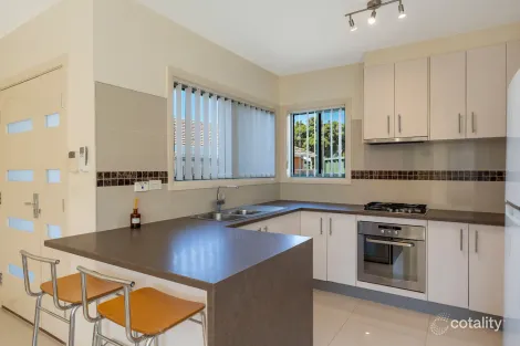 2/84 Dianne Ave, Craigieburn, VIC 3064