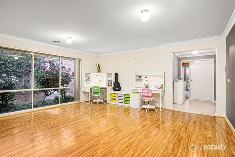 Property photo of 13 Nile Crescent Cranbourne VIC 3977