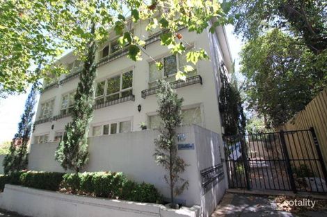 1/18 Burns St, Elwood, VIC 3184
