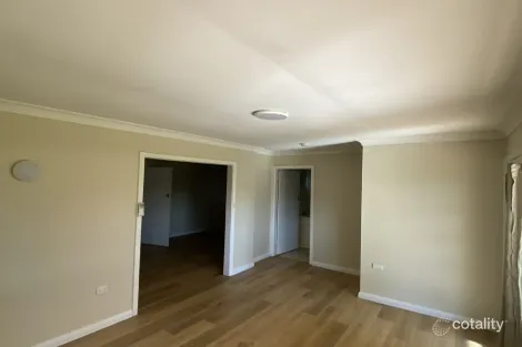 Property photo of 25 Second Avenue Narromine NSW 2821