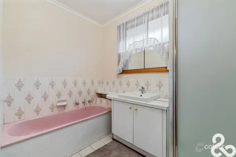 Property photo of 2 Barry Road Thomastown VIC 3074