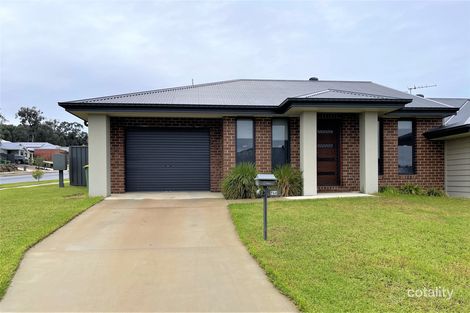 Property photo of 94A Riverboat Drive Thurgoona NSW 2640