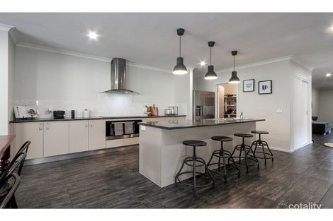 Property photo of 2 Ducret Court Stratford VIC 3862