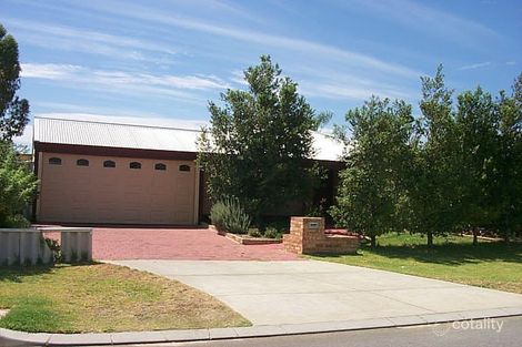 18 Ballaruk Gr, High Wycombe, WA 6057