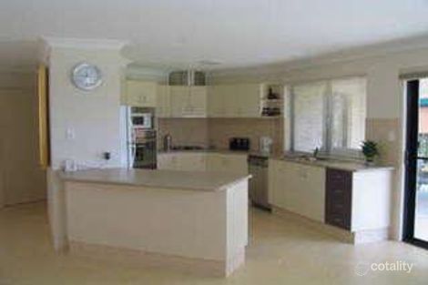 17 Burgess Ave, Maleny, QLD 4552