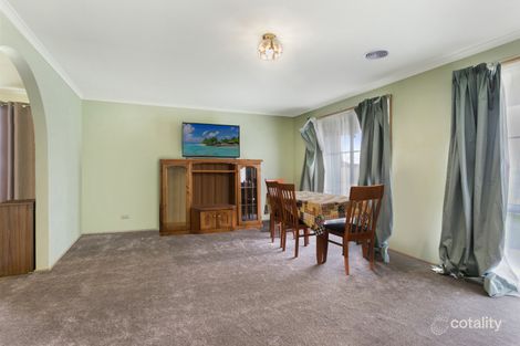 Property photo of 3 Edsall Close Hampton Park VIC 3976