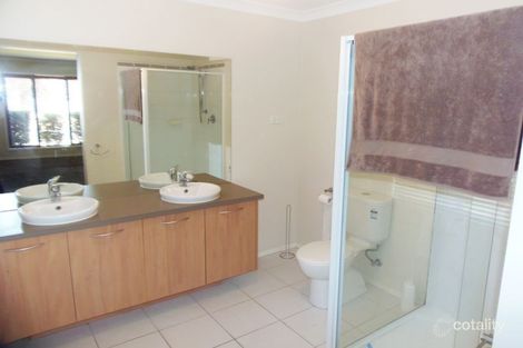 Property photo of 40 Melfin Drive Hillside VIC 3037