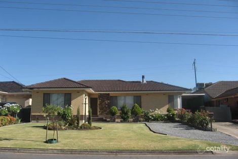 17 Eyre Cres, Valley View, SA 5093