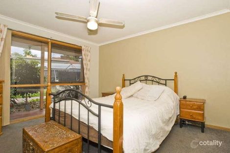 Property photo of 21 James Milne Drive Croydon North VIC 3136