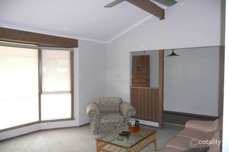 Property photo of 4 Bower Drive Werribee VIC 3030