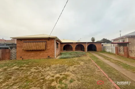 Property photo of 3 Killara Avenue Mount Austin NSW 2650