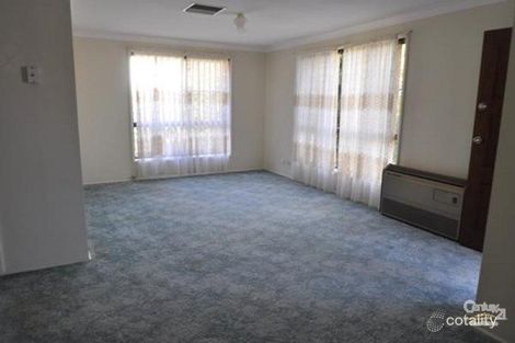 Property photo of 2/5 Boulderwood Place Dubbo NSW 2830