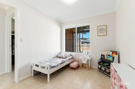 Property photo of 8 Nissen Place Swan View WA 6056